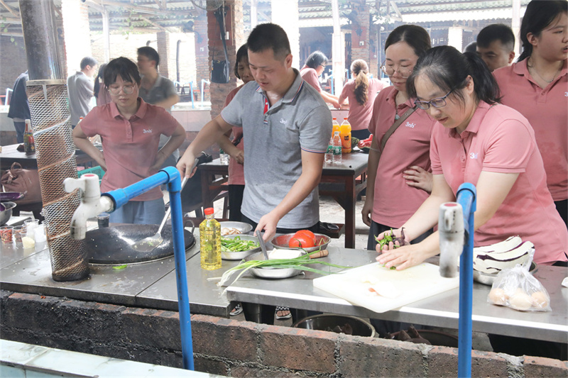 黄瓜视频91APP時-帽峰山生態園團建-野炊3