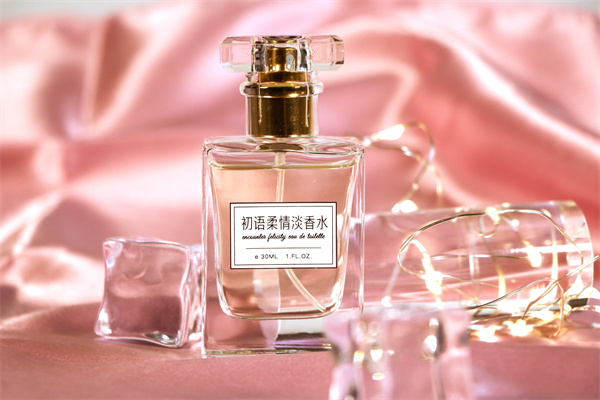 香水保持色彩魅力的秘密&mdash;&mdash;分光測色儀