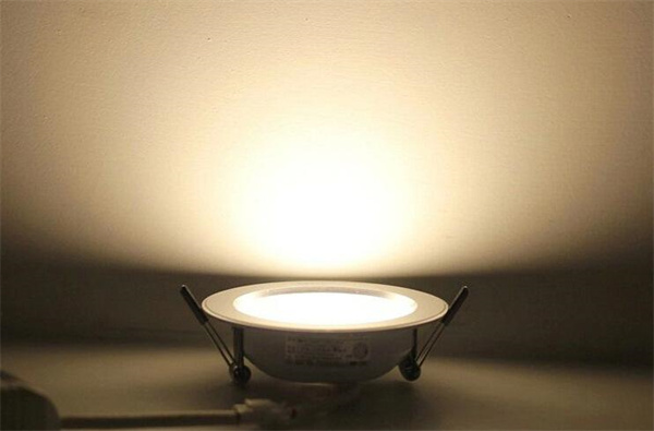 色溫6500K是什麽顏色？對眼睛好嗎？