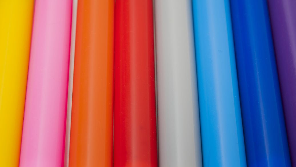 標準規範：彩色塗層板的色差測量法