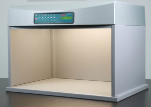 標準光源箱中的互補色和對比色是什麽意思?