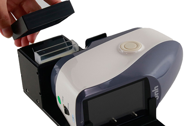 使用分光測色儀液體檢測色度數據